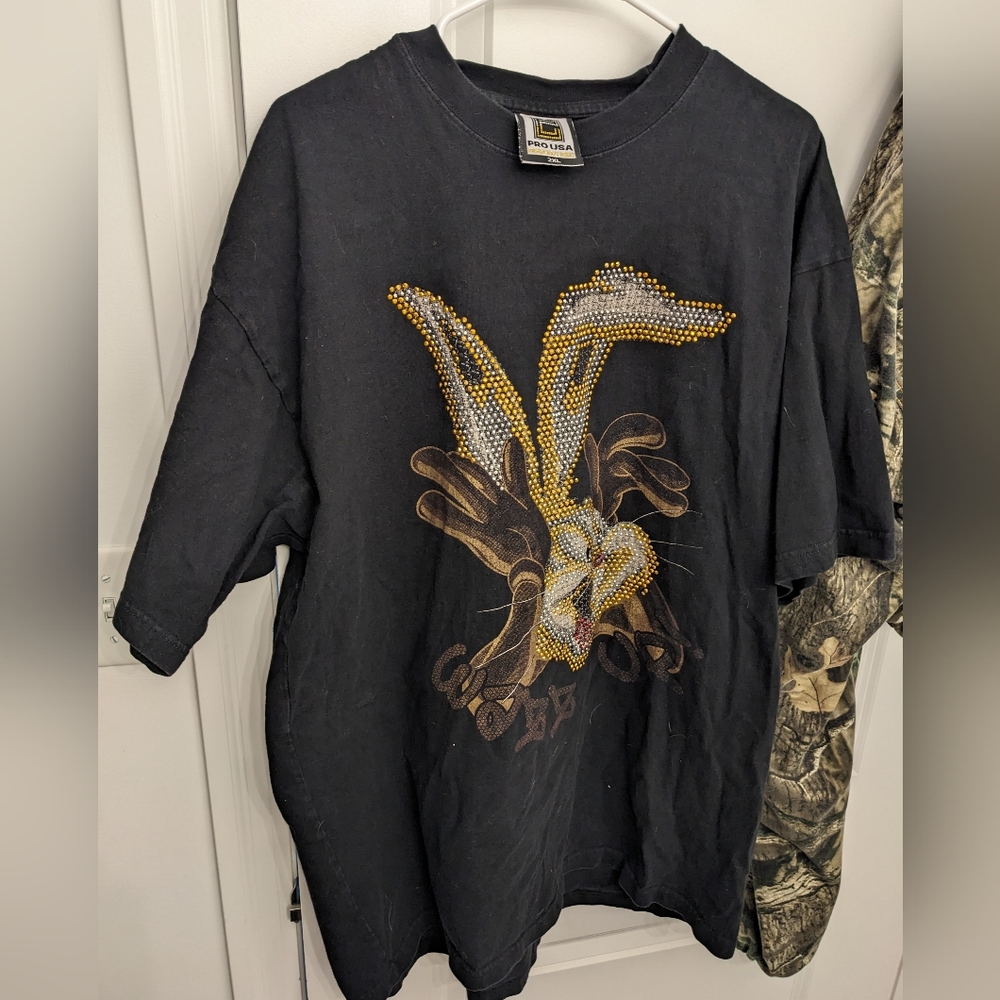 Vintage! Y2K rap tee. Looney tunes Blinged out rabbit tee